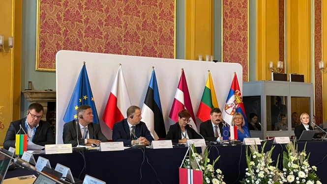 Prezidija galds Baltijas valstu un Polijas maksājumu aģentūru konferencē