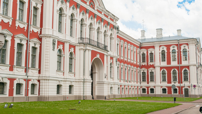 Jalgavas pils sānu skats