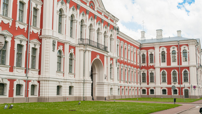 Jalgavas pils sānu skats